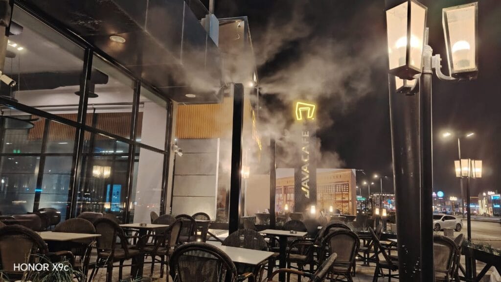 شبكة رذاذ وضباب أثناء التشغيل